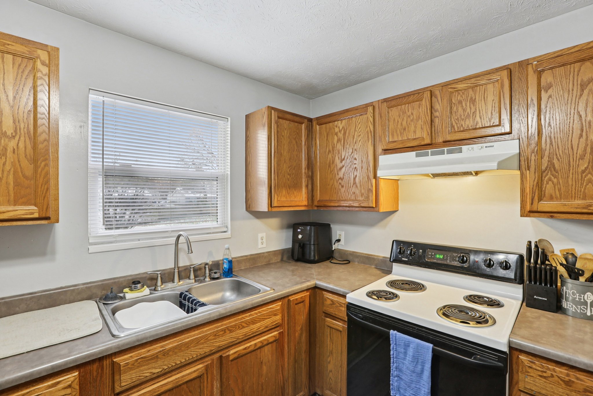 E Balsam Ct-S1211-010.jpg