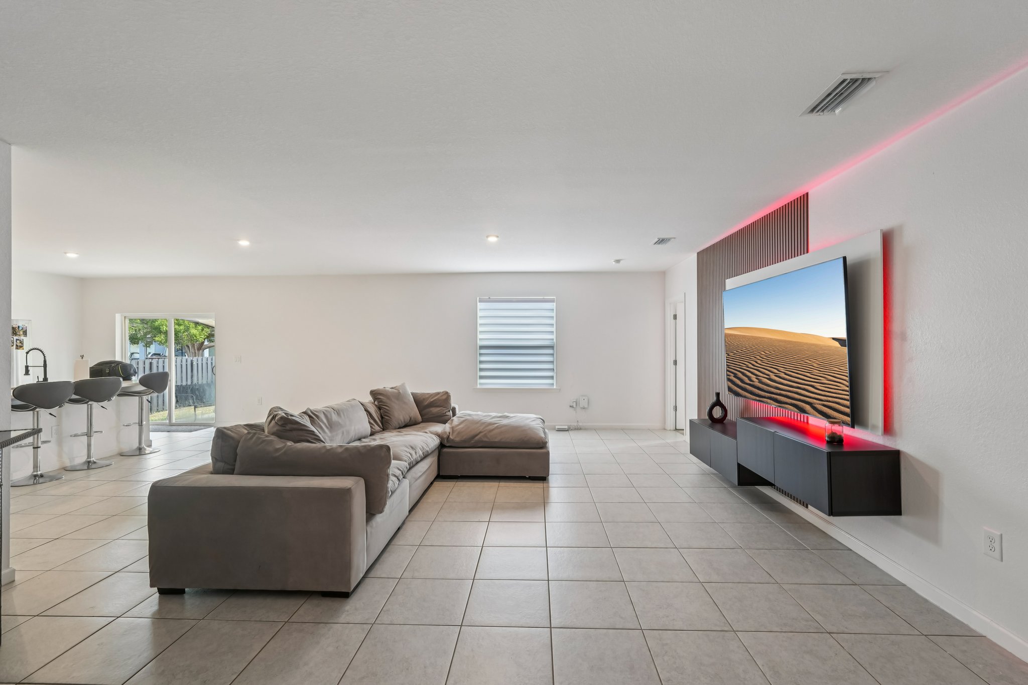 NE 17th Ave-S0912-006.jpg