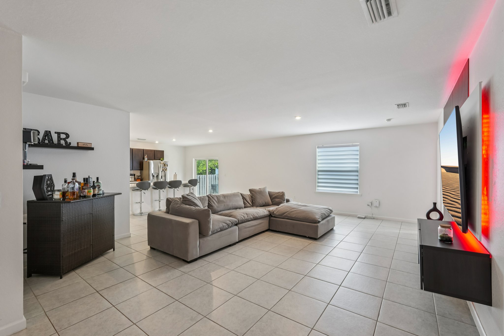 NE 17th Ave-S0912-008.jpg