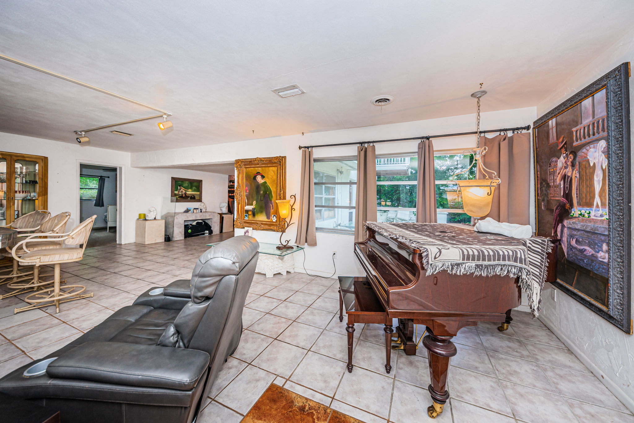 Living Room4