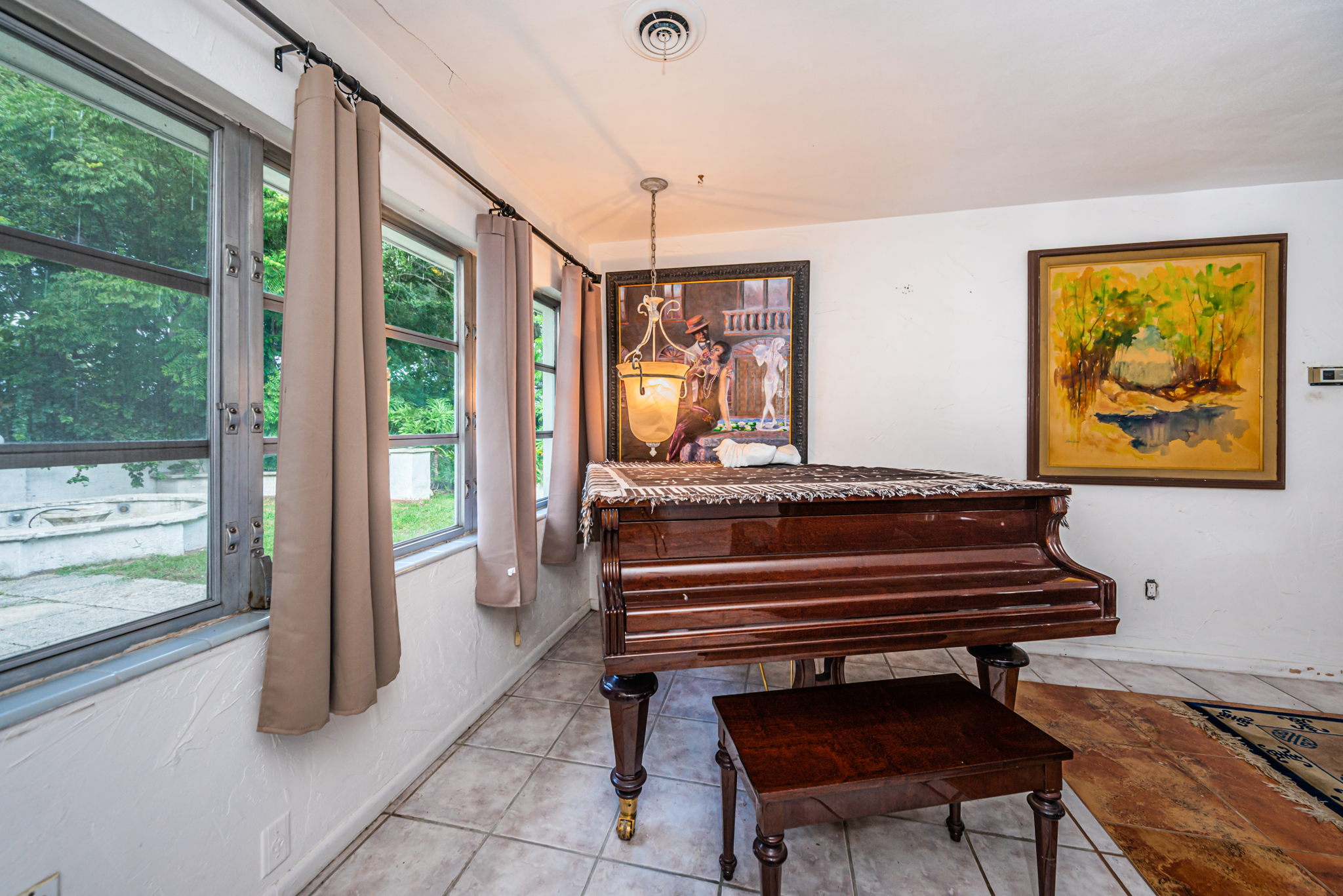 Living Room5