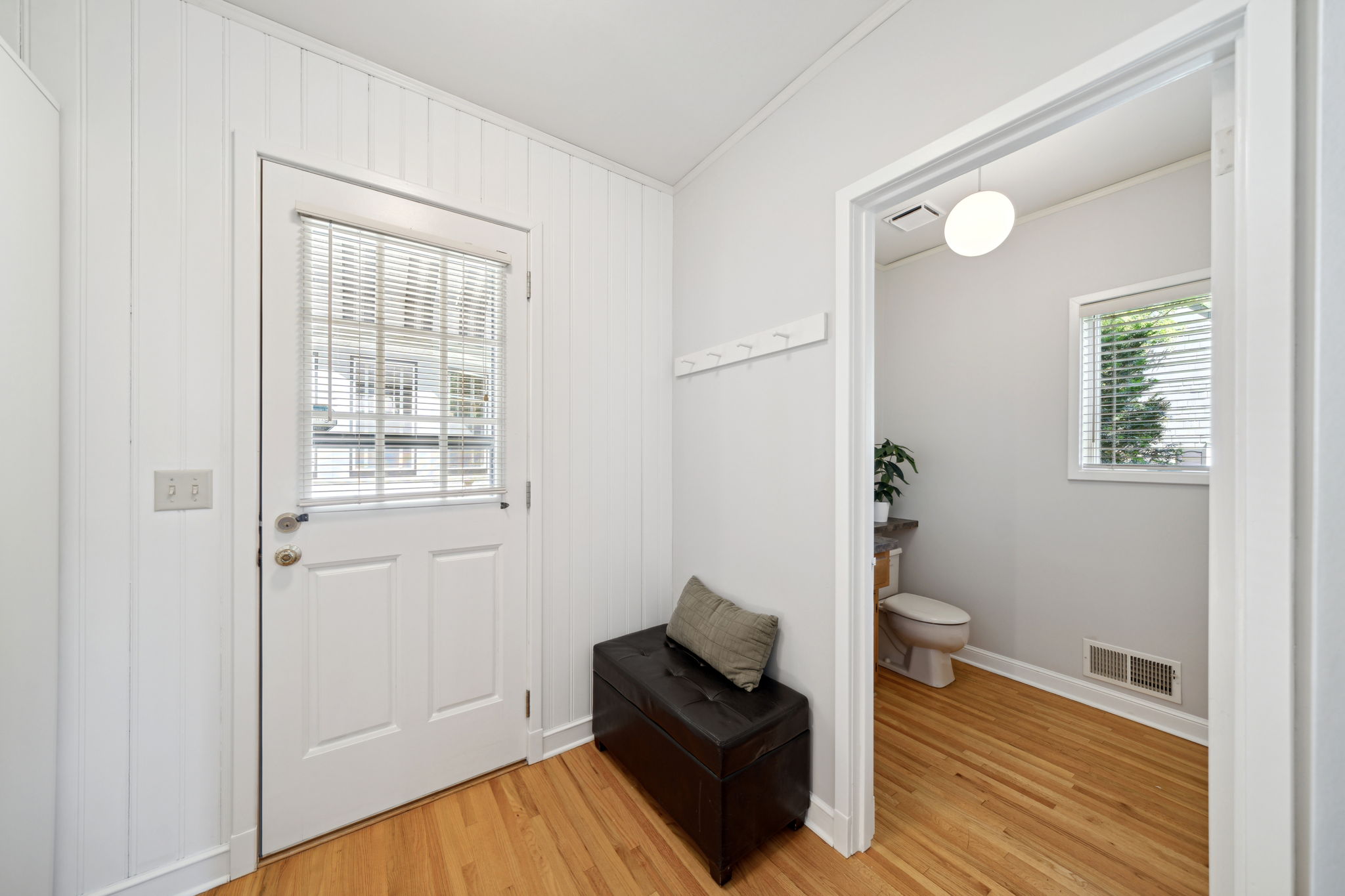 22_Interior