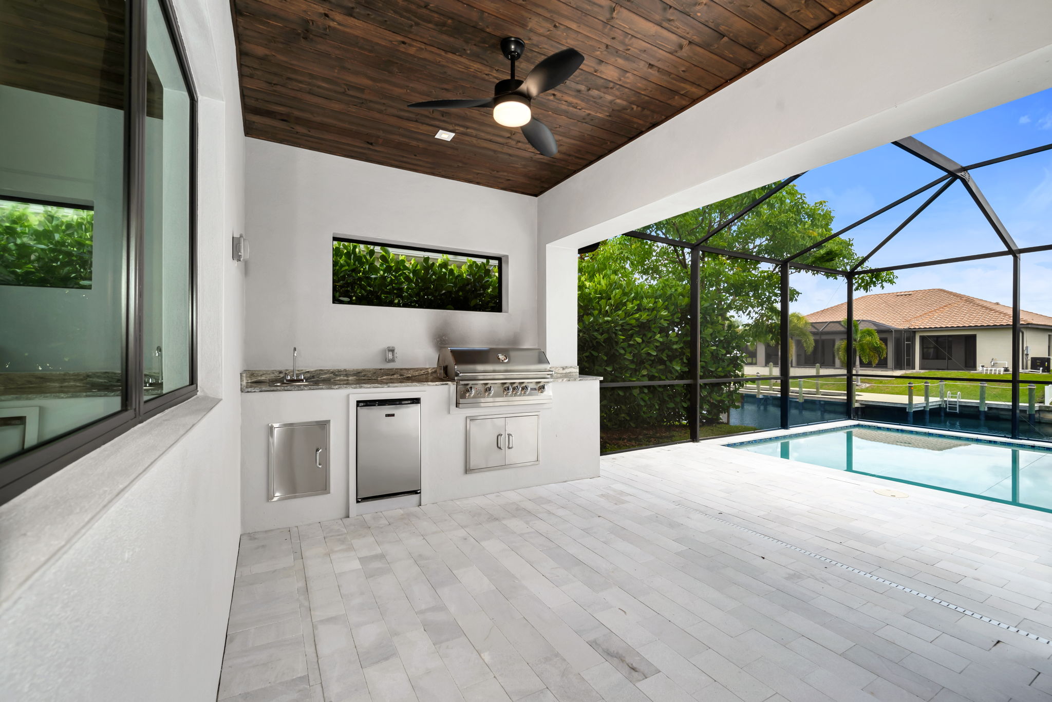 Outdoor Kitchen