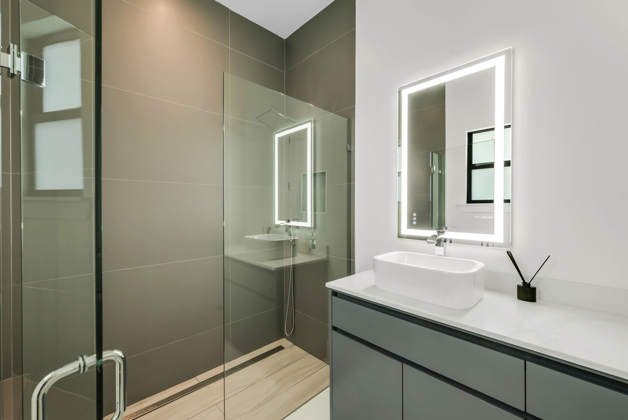 Guest Bath 2