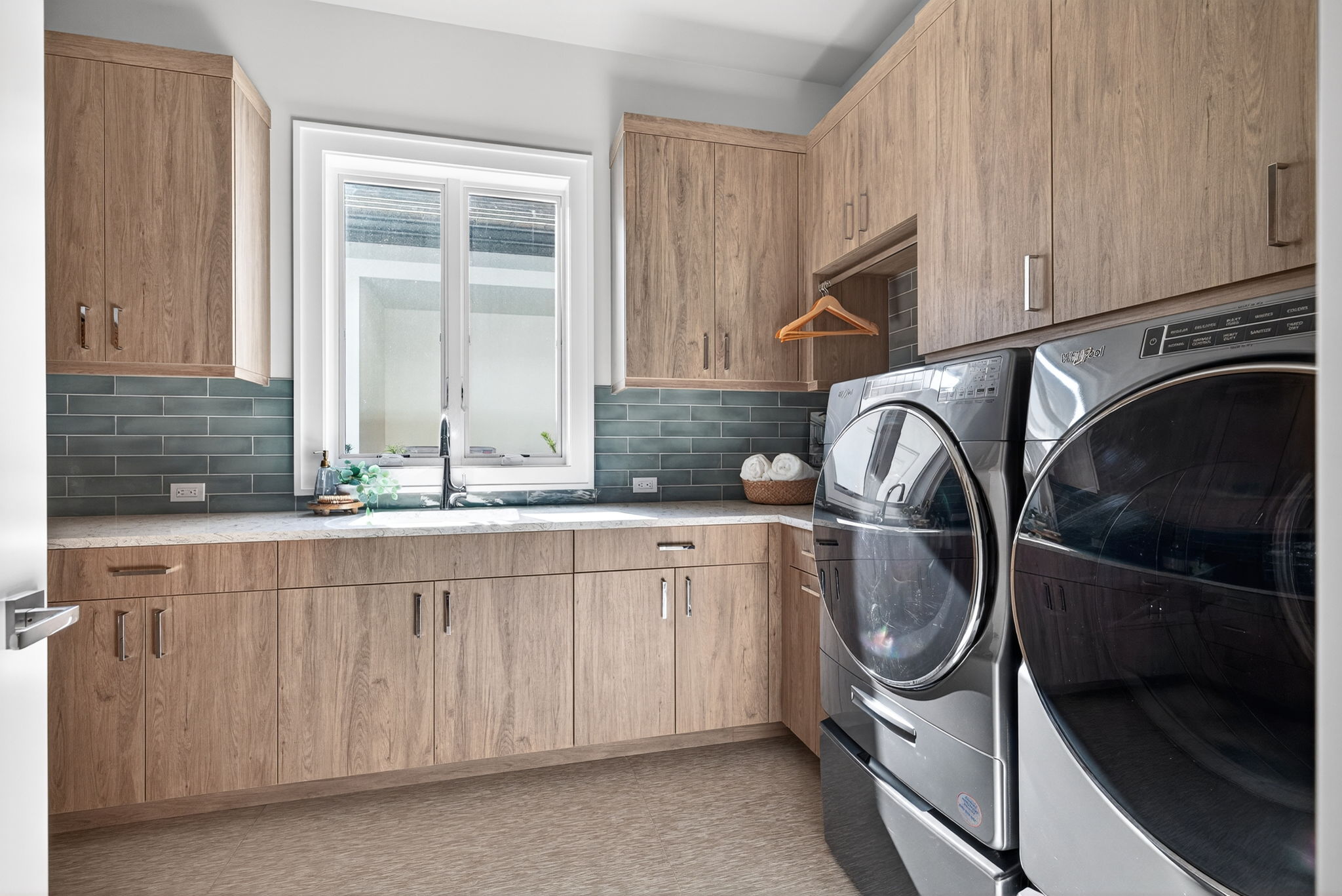 Laundry Room 1 of 3
