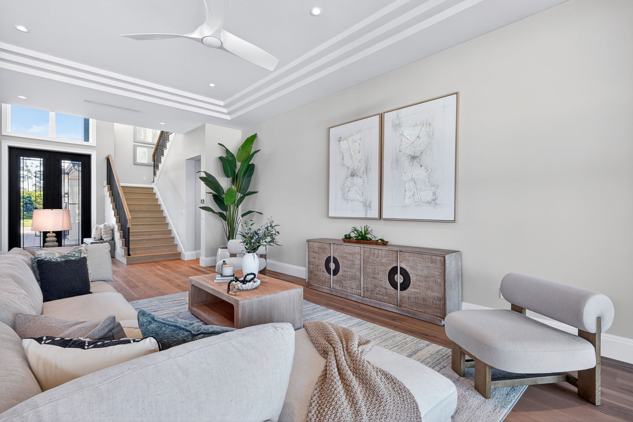 Living Room 2 of 4