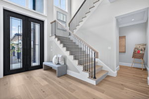 Foyer 2 of 3