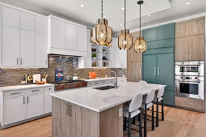 Kitchen 1 of 5
