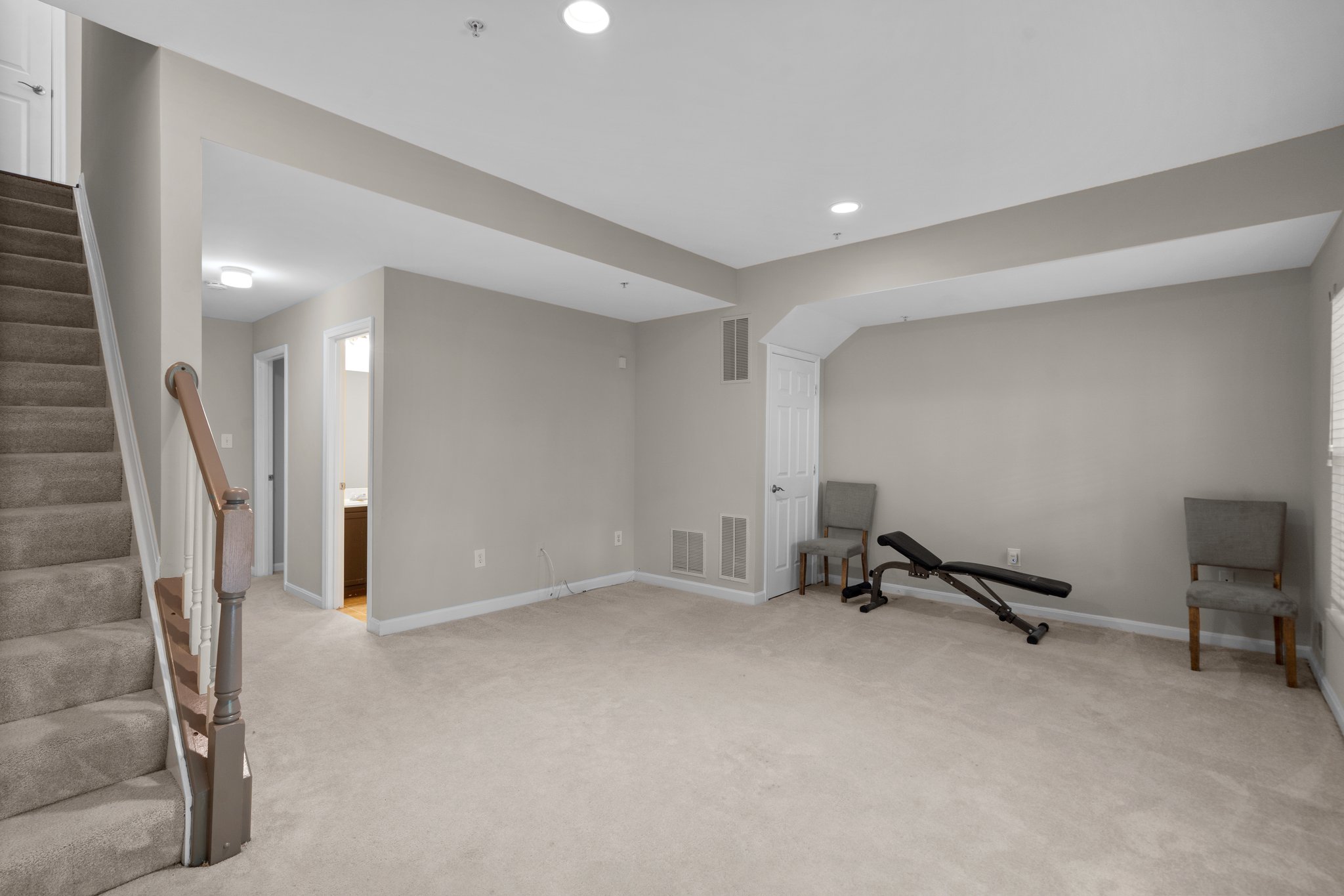 22. 19064 Sawyer Terrace.jpg