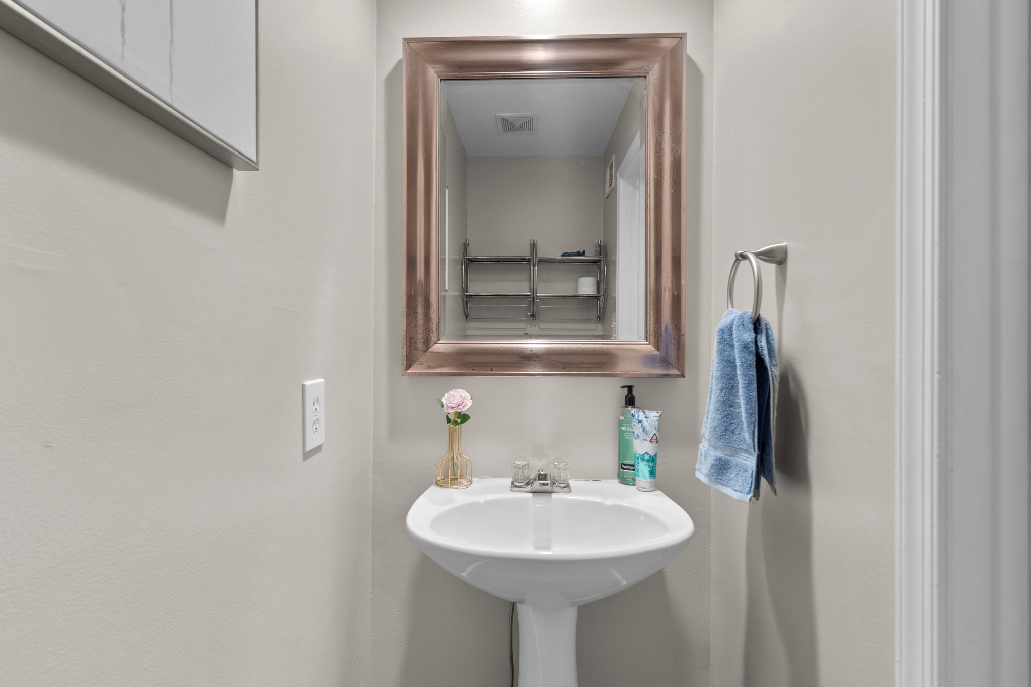 06. 19064 Sawyer Terrace.jpg