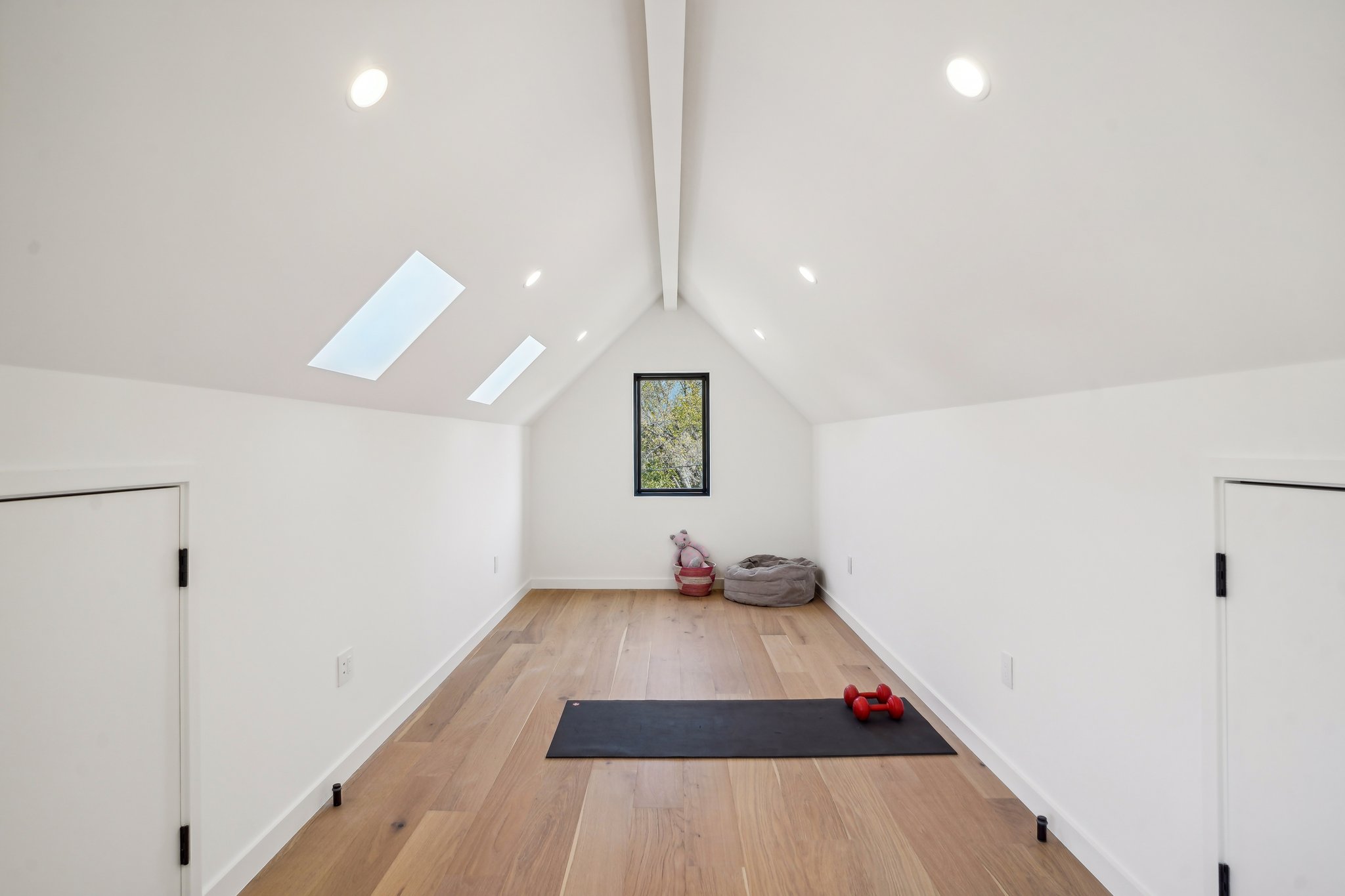 Collier St-034.jpg
