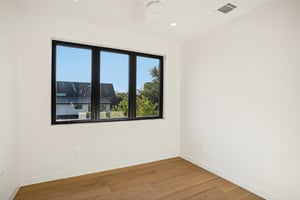 Collier St-033.jpg