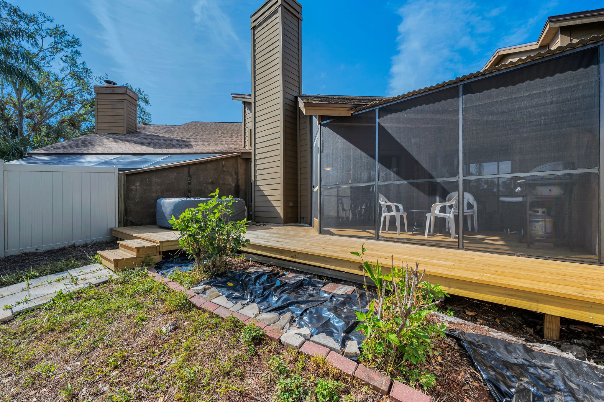 Deck and Backyard1