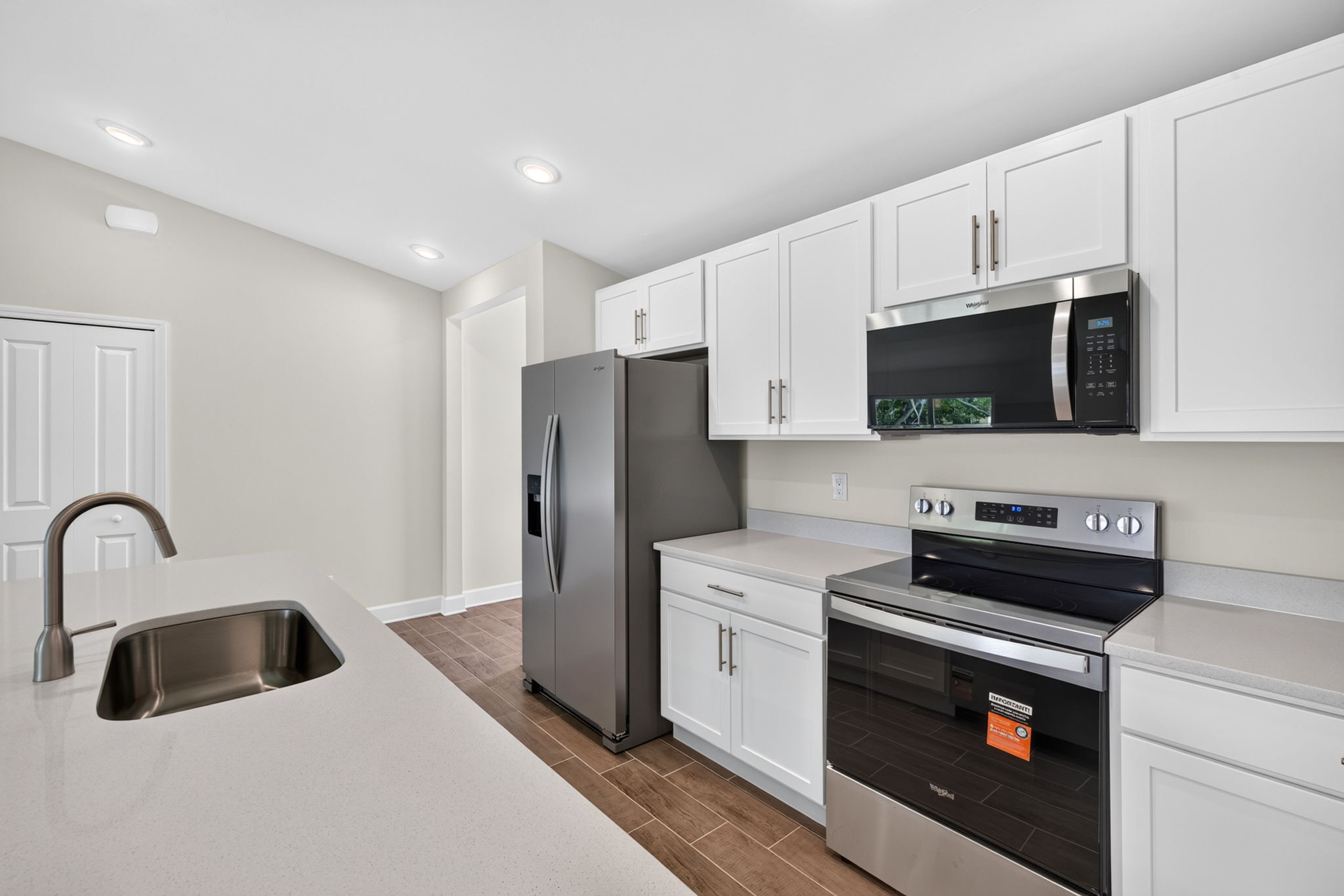 Kitchen 2 of 4