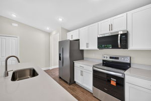 Kitchen 2 of 4