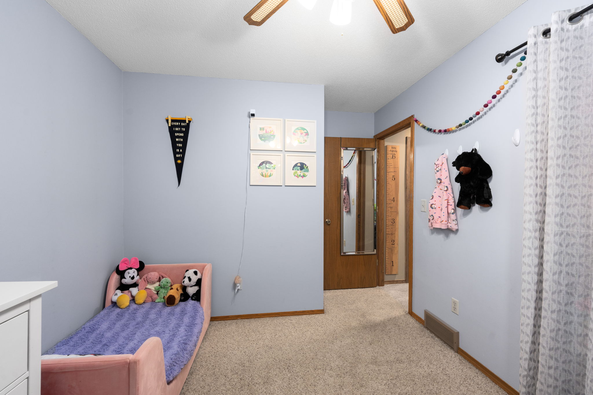  Photo 48