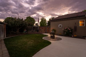  Photo 51