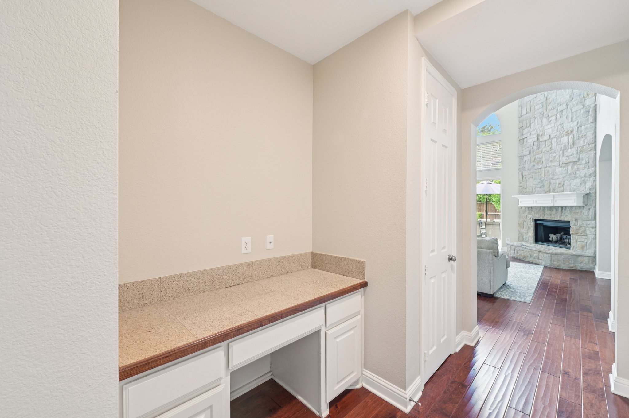 Fleming Dr-2106-026.jpg