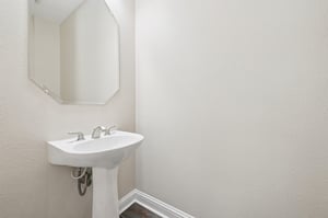 Fleming Dr-2106-024.jpg