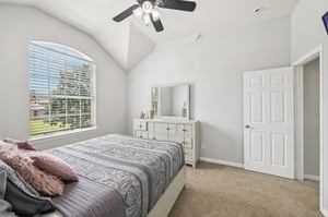 Fleming Dr-2106-030.jpg