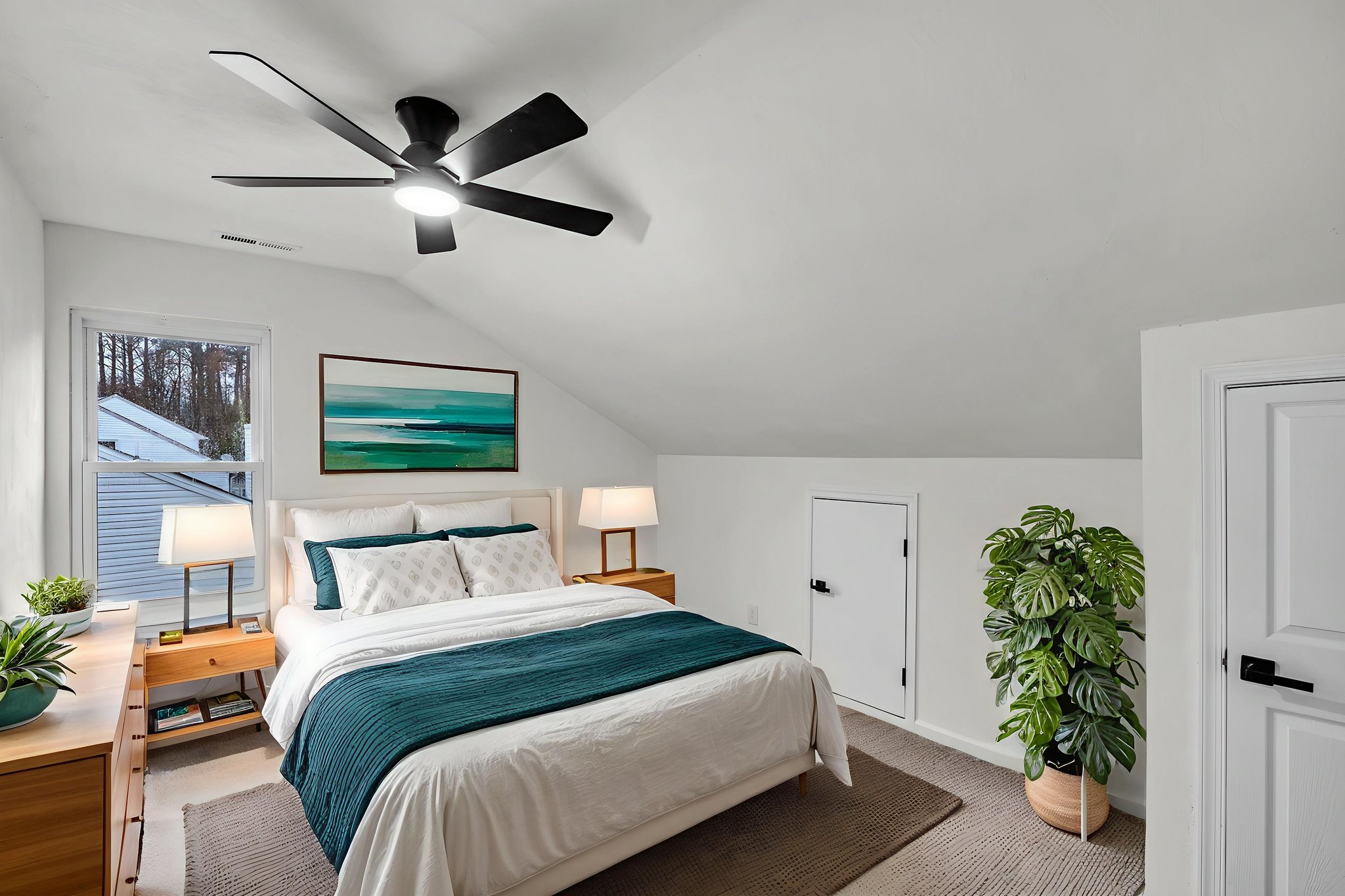 DSC_9998 virtually staged.jpeg