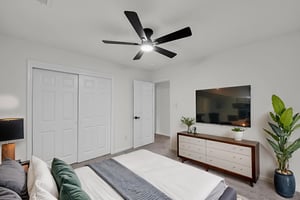 DSC_0008 virtually staged.jpeg