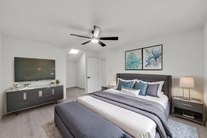 DSC_0014 virtually staged.jpeg