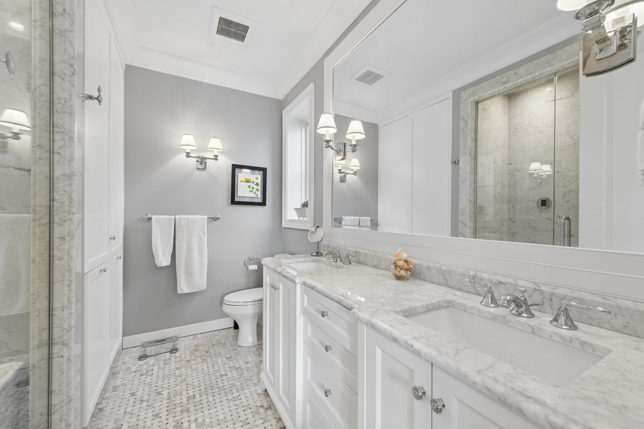 1909 N Bissell St 2_017.jpg