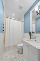1909 N Bissell St 2_006.jpg