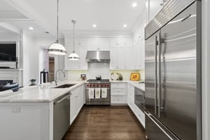 1909 N Bissell St 2_016.jpg
