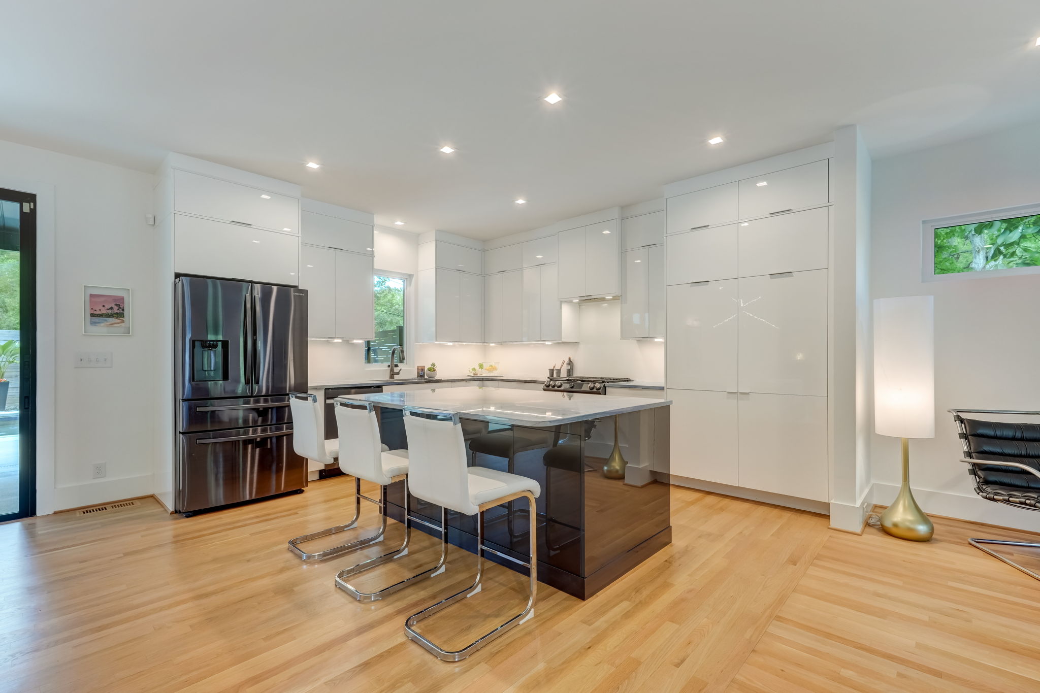 Kitchen/Breakfast Bar