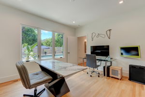 Bedroom/Office
