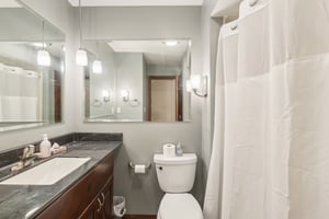 Washington North Dr-3105-018.jpg