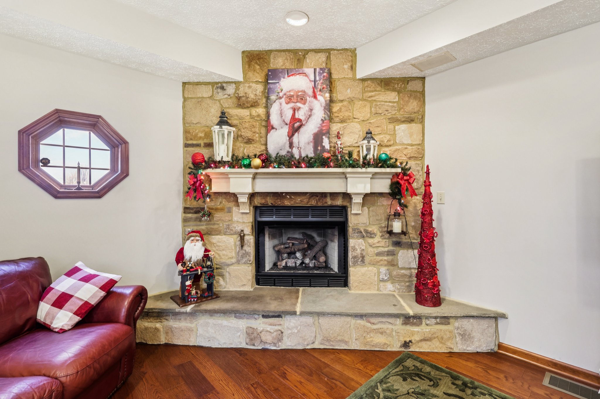 Castile Ridge Rd-S2012-016.jpg