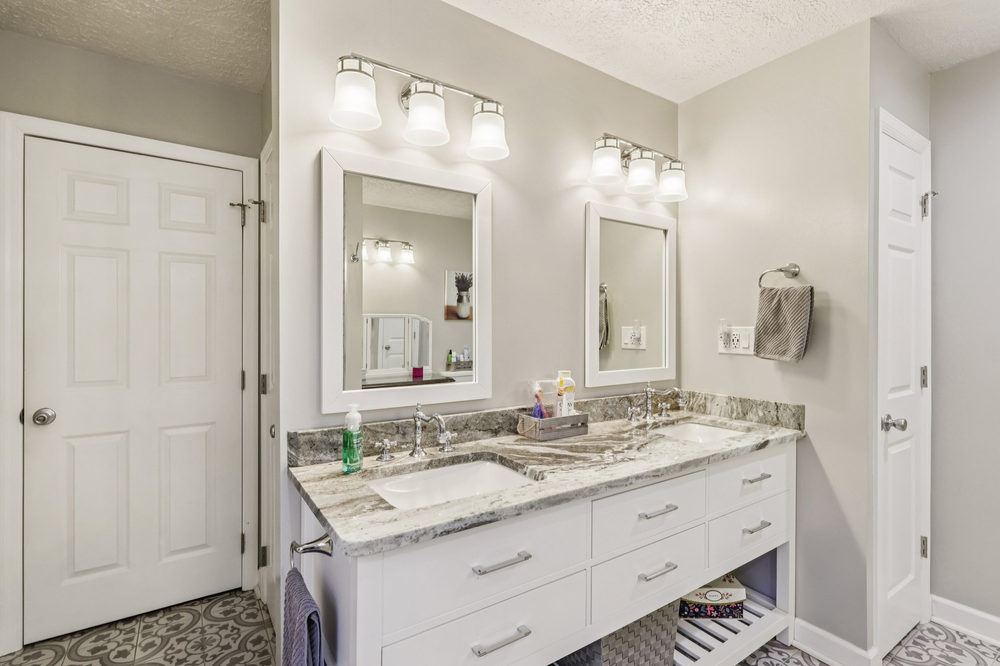 Castile Ridge Rd-S2012-053.jpg