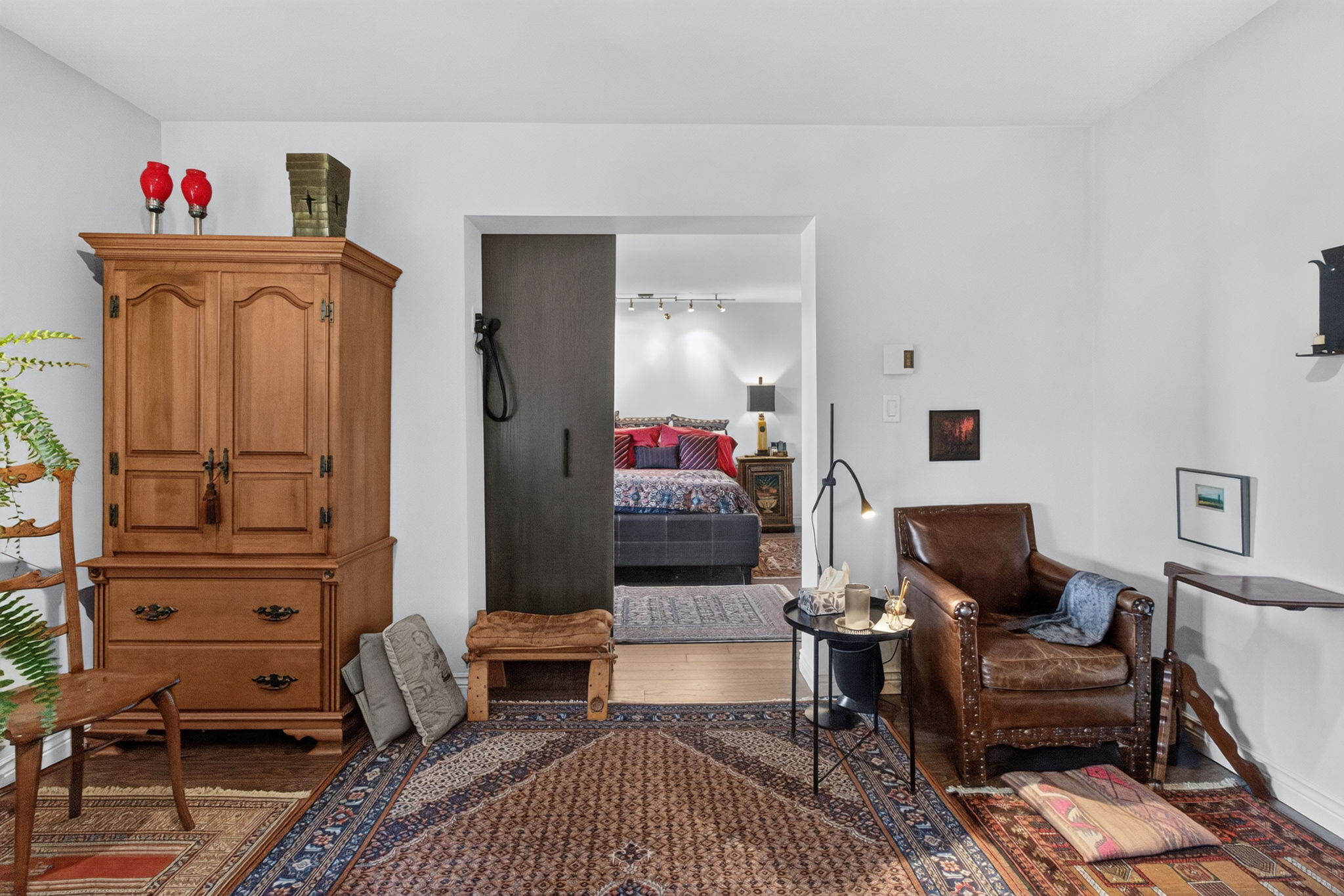  Photo 33