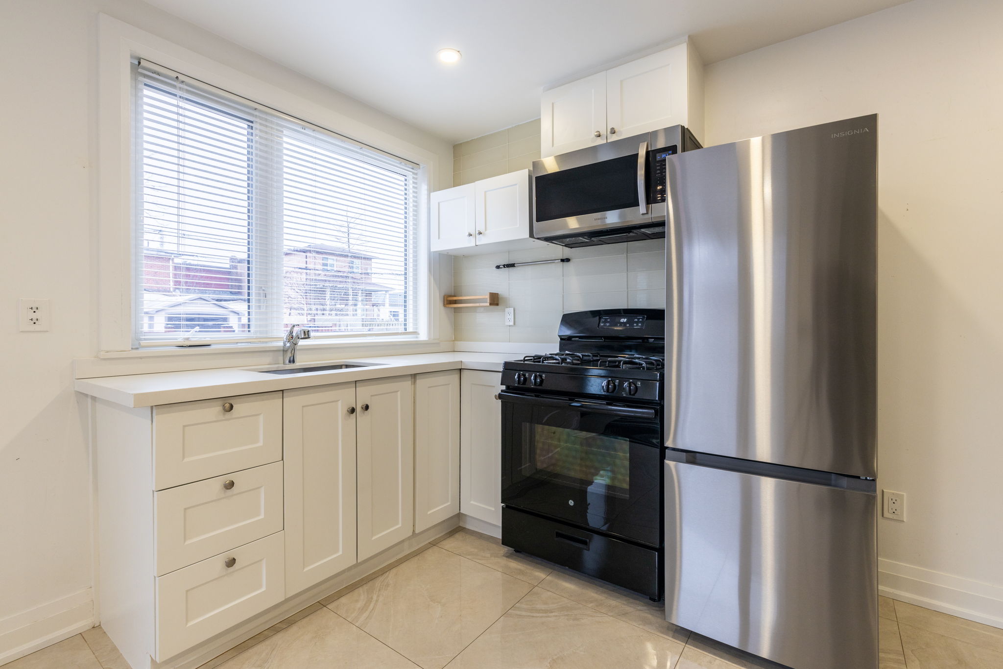 Toronto property showcase — delivered property photograph 9