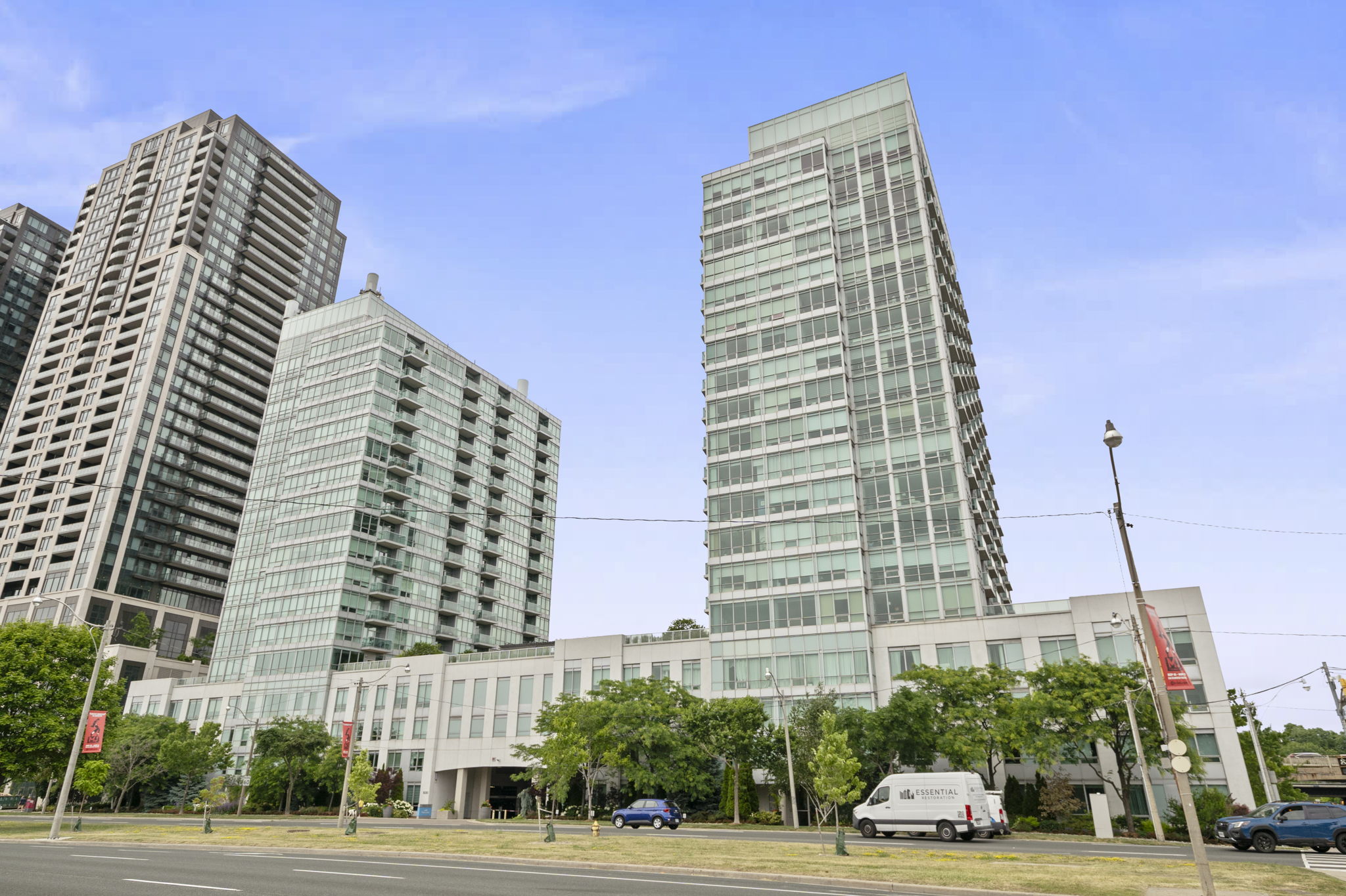 1910 Lake Shore Blvd W Unit 1707 Toronto, ON M6S 1A2