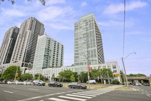 1910 Lake Shore Blvd W Unit 1707, Toronto ON