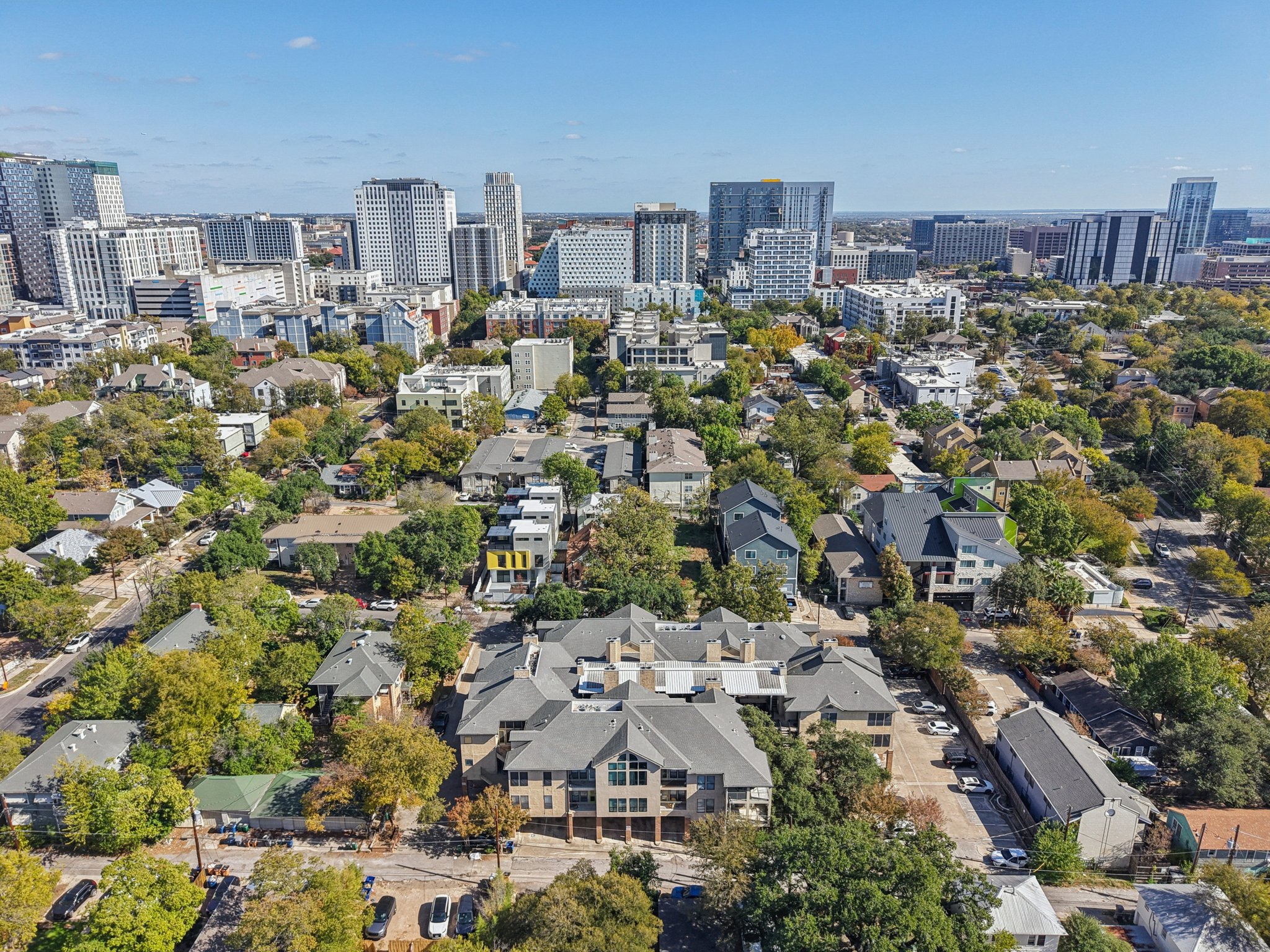 Robbins Pl 301-S1511-030.jpg