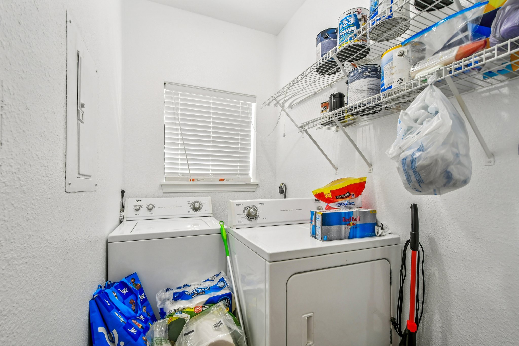 Robbins Pl 301-S1511-016.jpg