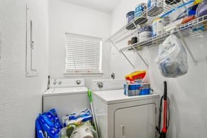 Robbins Pl 301-S1511-016.jpg