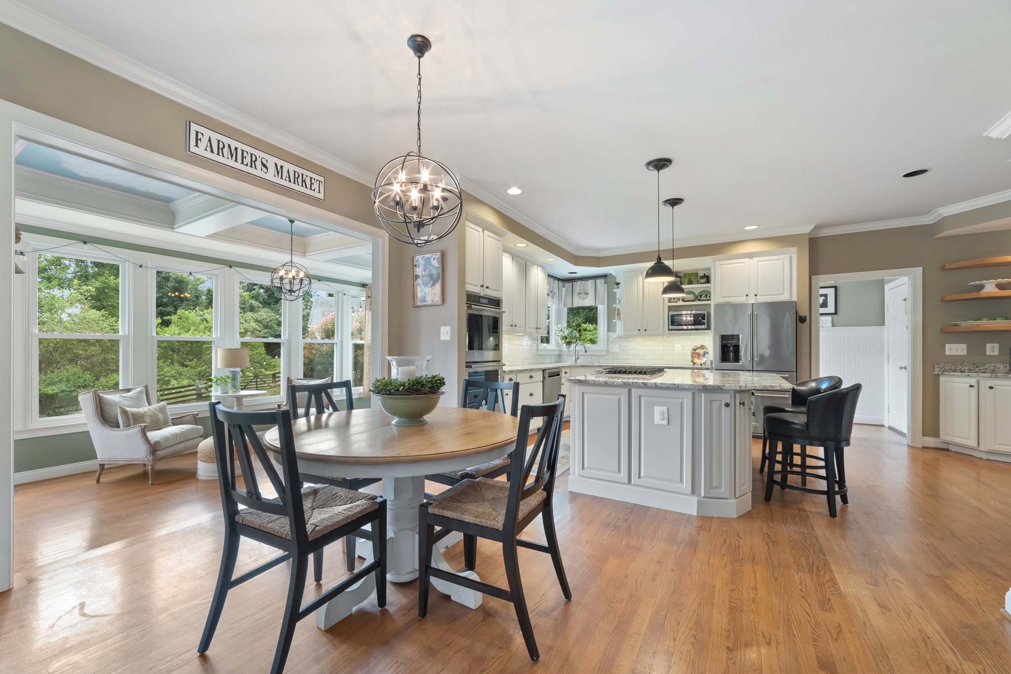 Leesburg Farm, Modern Farmhouse, Minutes from Dulles Greenway Upward