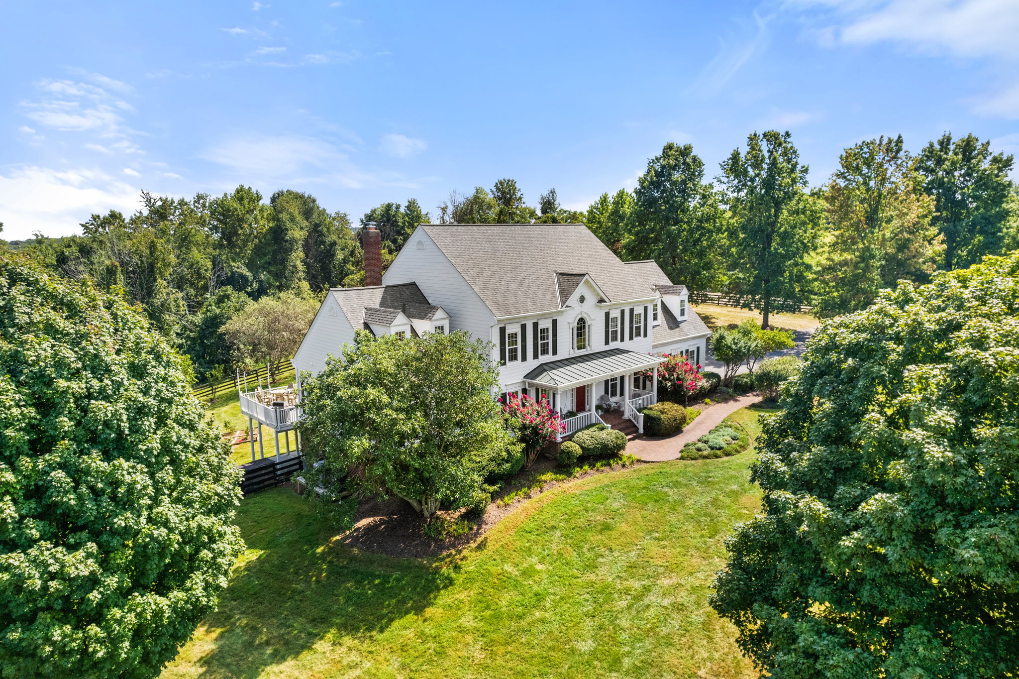 Leesburg Farm, Modern Farmhouse, Minutes from Dulles Greenway Upward