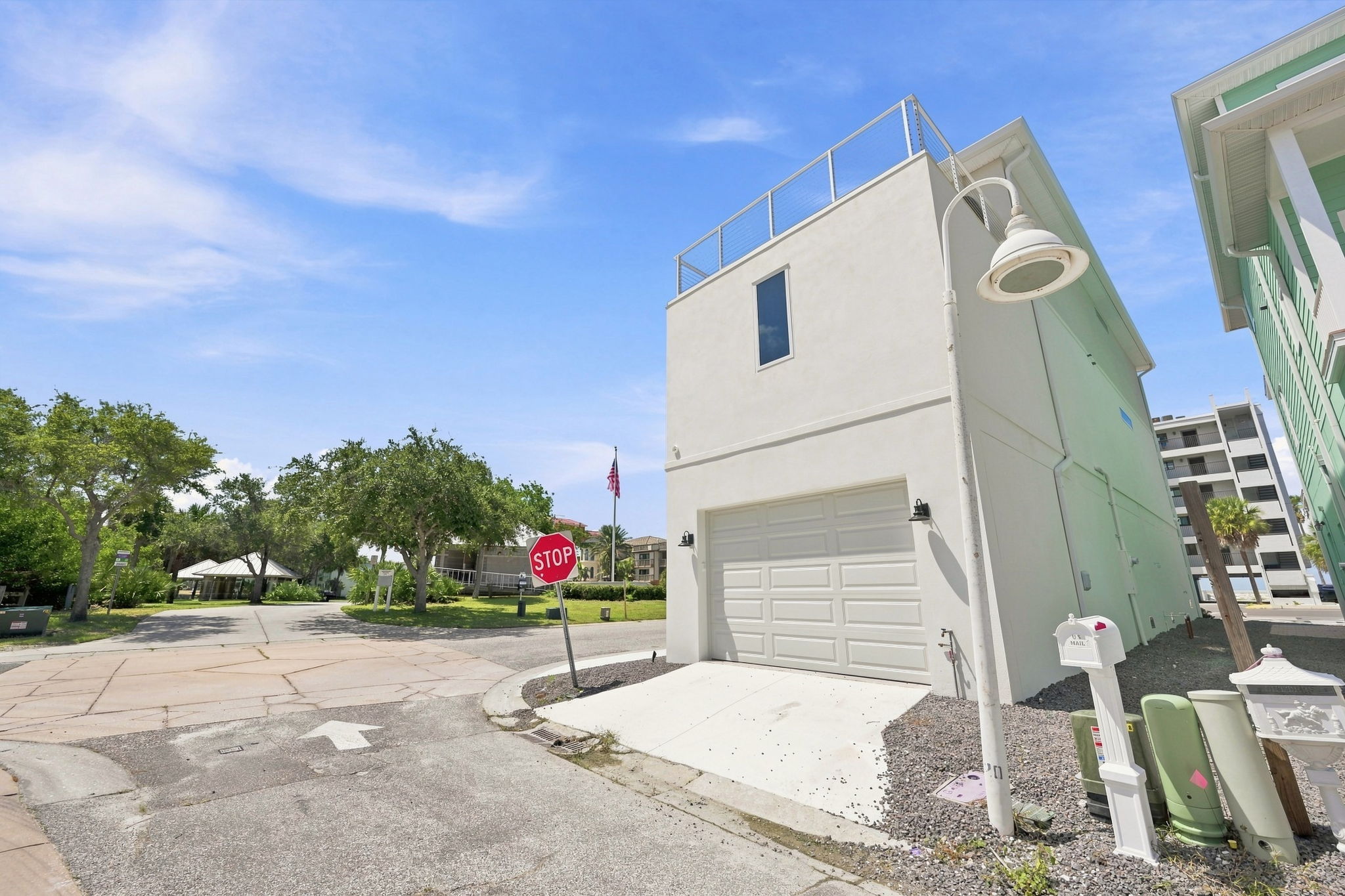 Rear Exterior3