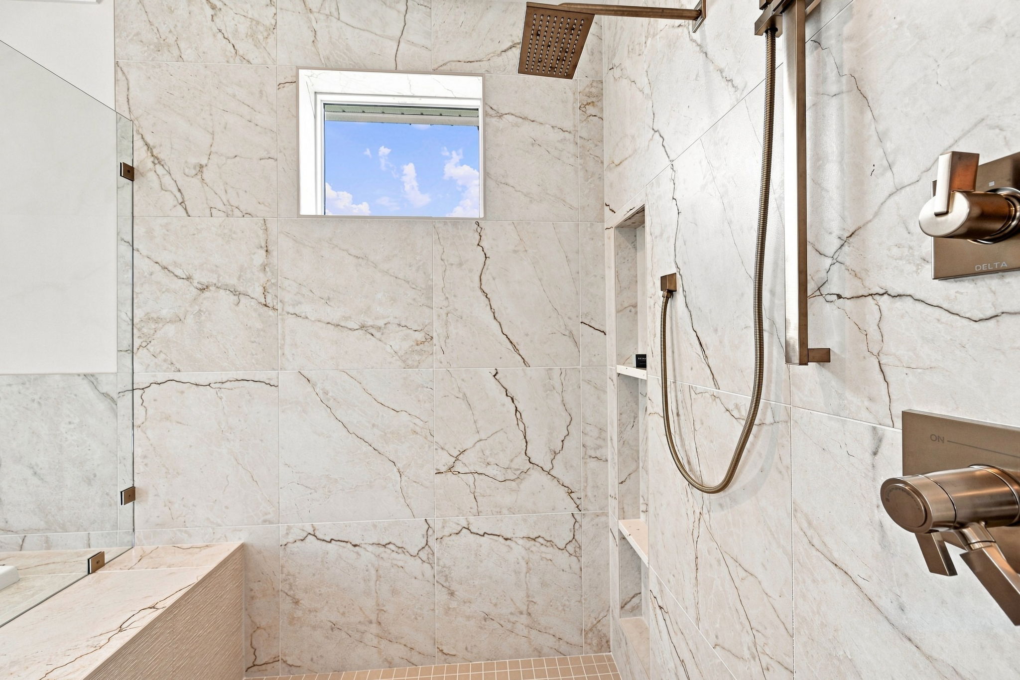 Upper Level Primary Bathroonm1d