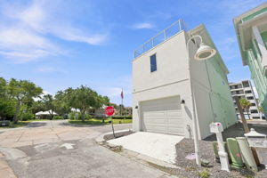 Rear Exterior3