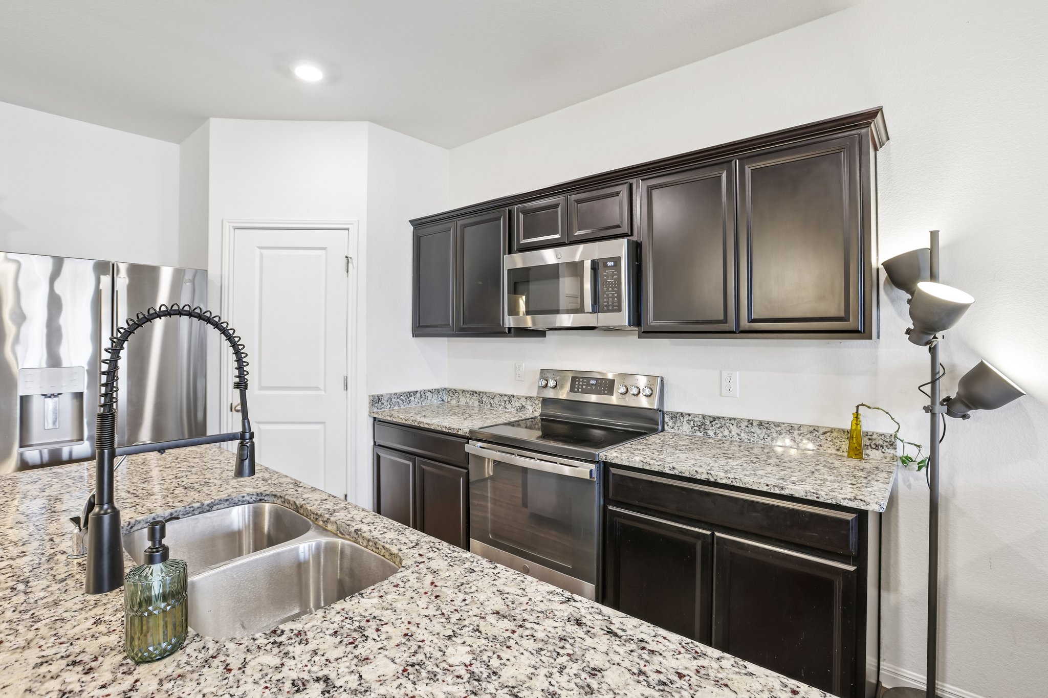 Mike Mansfield Rd-S0106-019.jpg