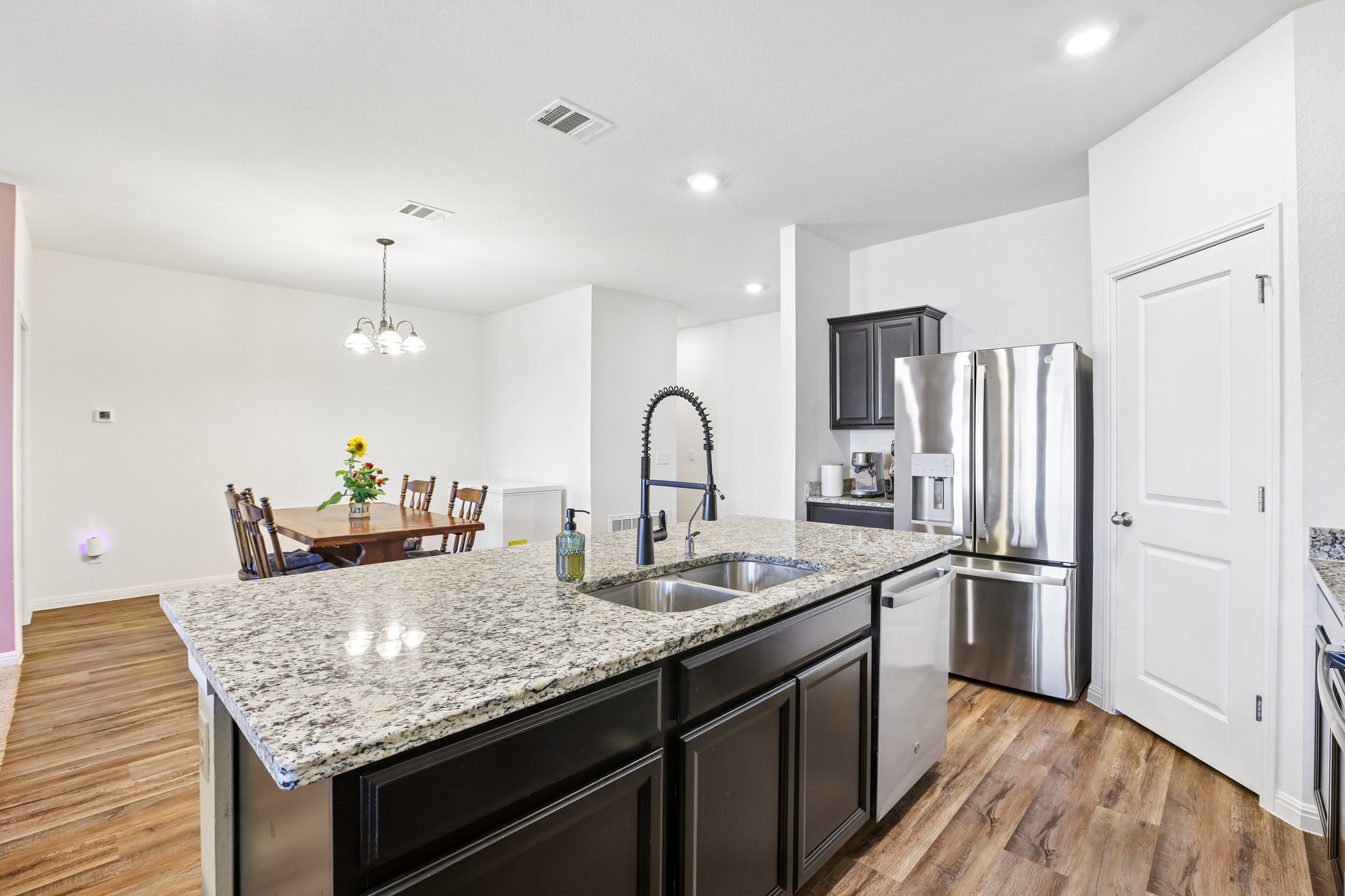 Mike Mansfield Rd-S0106-021.jpg