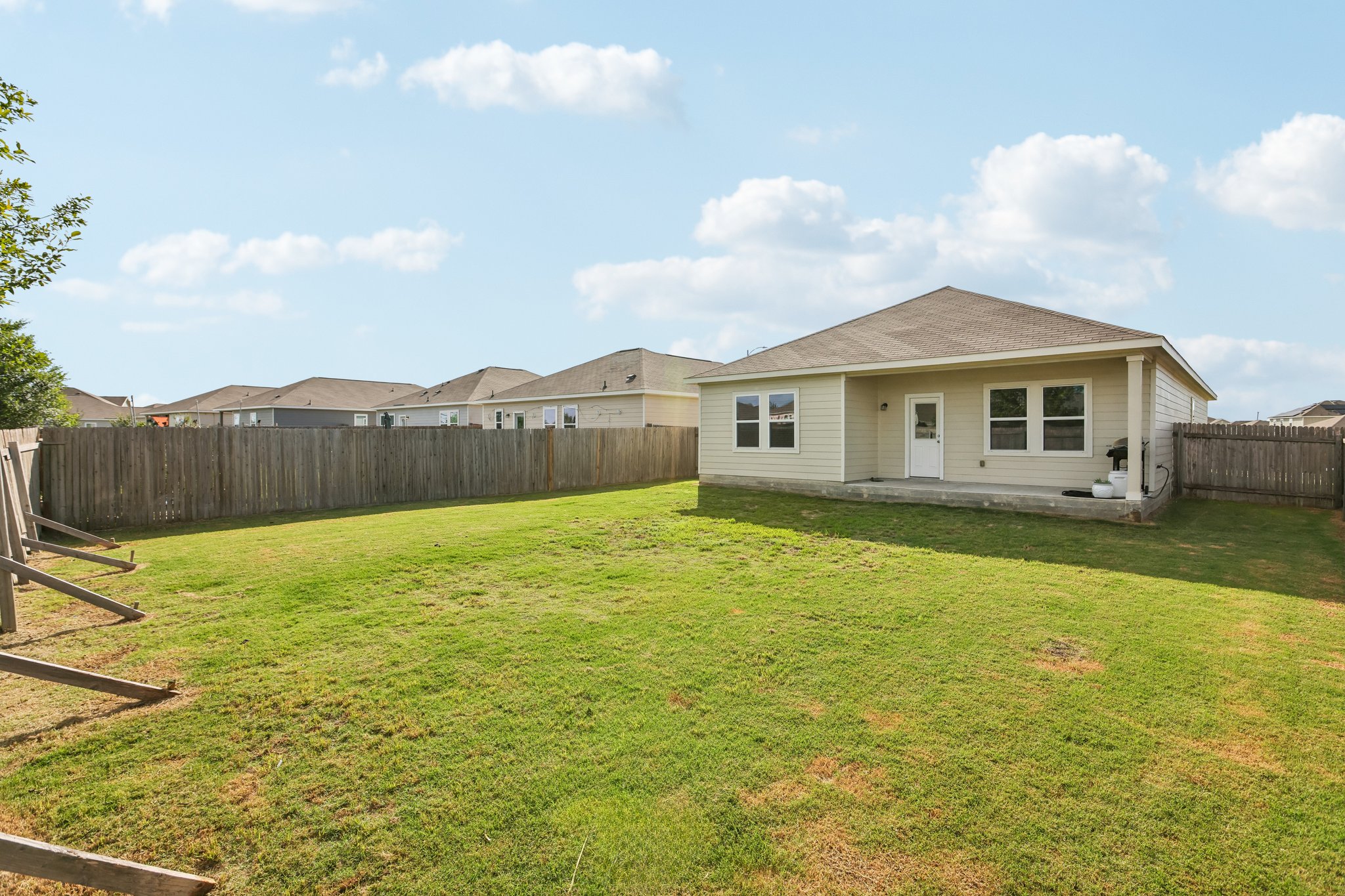 Mike Mansfield Rd-S0106-035.jpg